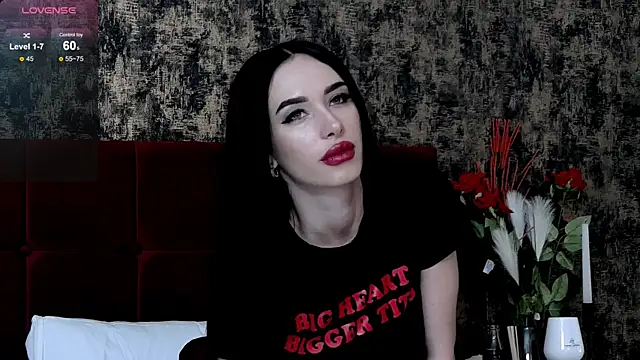 KylieReina online show from January 28, 2025, 10:02 am