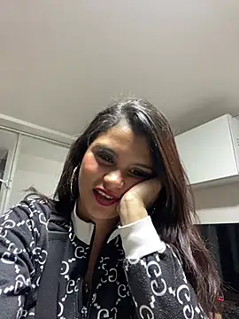 EmmySweett2 online show from March 18, 2026, 1:57 pm