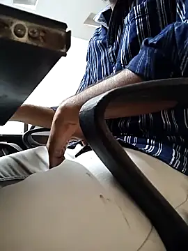 braveman999 online show from November 29, 2025, 10:59 am