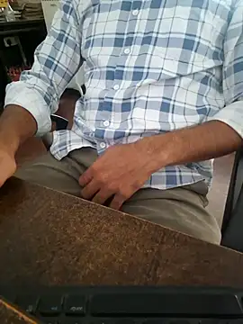 Snapshot of braveman999 chatting on March 17, 2026, 6:16 am braveman999 online show from March 17, 2026, 6:16 am