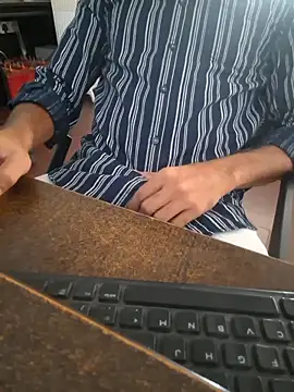 Snapshot of braveman999 chatting on March 13, 2026, 5:12 am braveman999 online show from March 13, 2026, 5:12 am