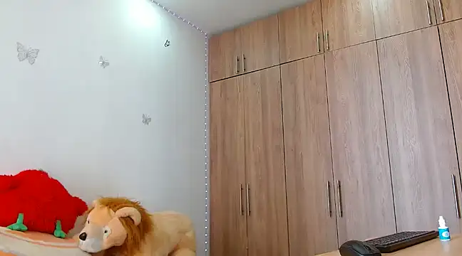 PauletteSparks online show from January 14, 2025, 8:48 pm