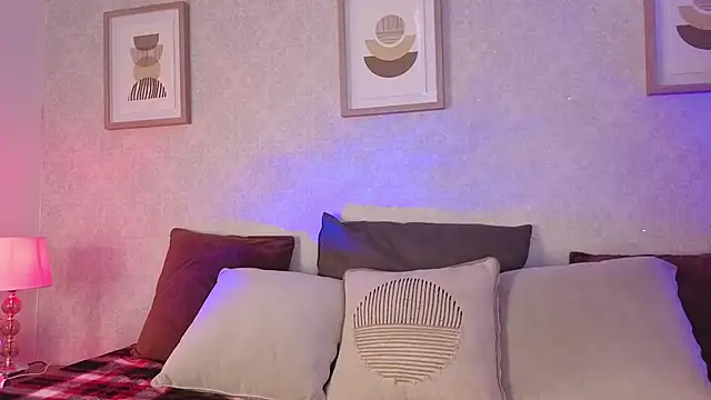 Veronica simons online show from October 25, 2025, 9:15 pm