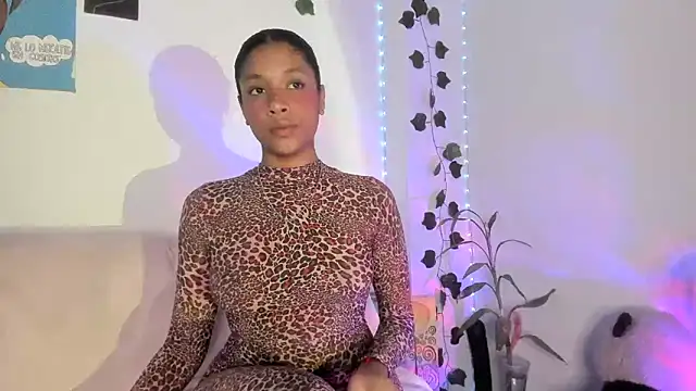 ElectraaJoness online show from June 13, 2026, 11:13 pm