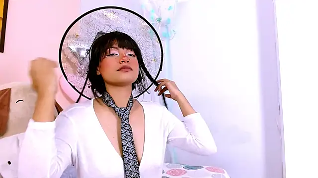 Mattilda 18 online show from March 13, 2025, 7:09 am