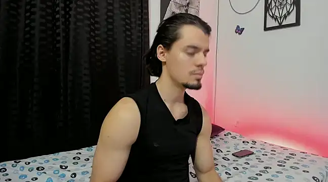 maxi styles online show from March 3, 2025, 4:32 am