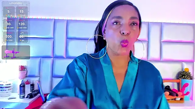 LovelyNickii online show from April 24, 2026, 12:51 pm