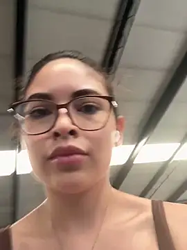 NoaLuxury online show from September 18, 2025, 7:50 pm