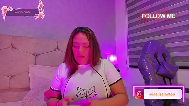 Elise-Leyton online show from September 26, 2025, 3:41 pm