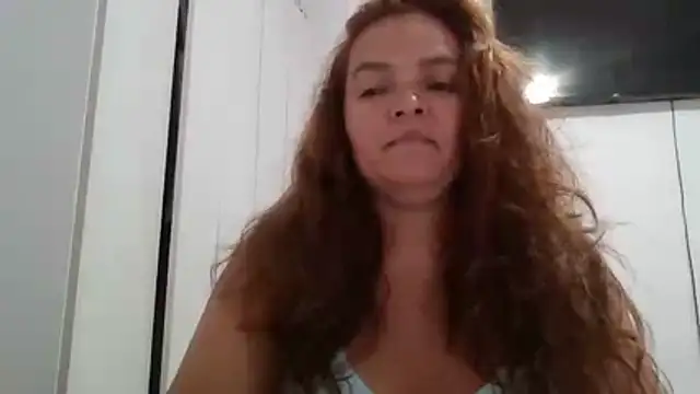 squirtlatinx online show from May 16, 2026, 1:59 am