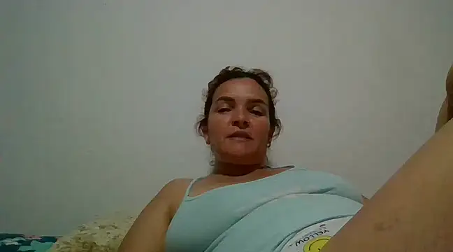 Snapshot of squirtlatinx chatting on February 13, 2025, 1:40 am squirtlatinx online show from February 13, 2025, 1:40 am