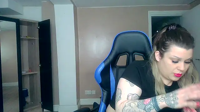 vanillachocduo online show from March 12, 2025, 10:37 am