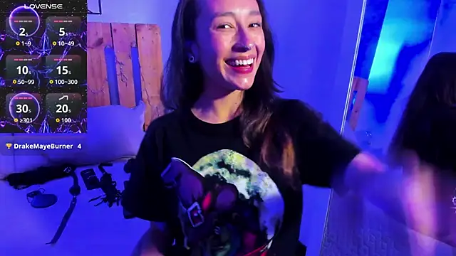 coral jonesss online show from June 9, 2026, 3:57 pm