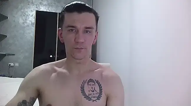 NathanNate0410 online show from January 17, 2025, 10:12 pm