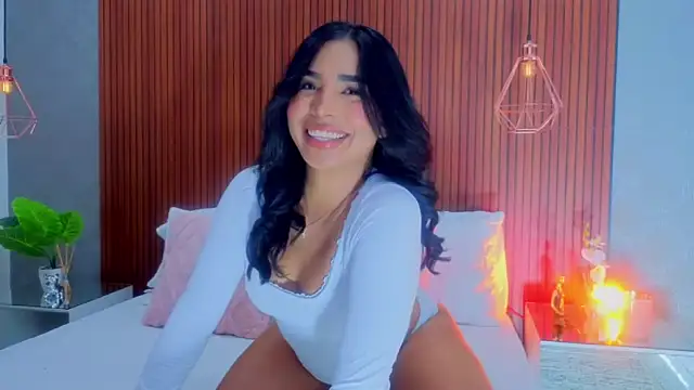 CharlotteGraay online show from April 23, 2026, 7:59 pm