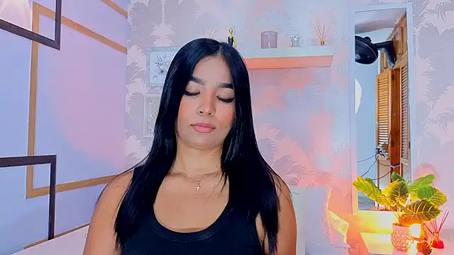 CharlotteGraay online show from January 7, 2026, 8:03 pm