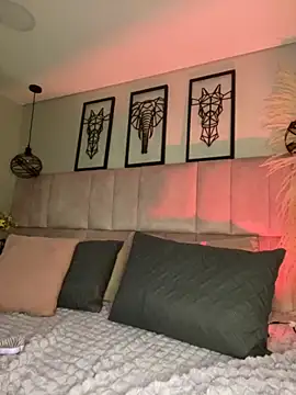 Sara  collins   online show from September 9, 2025, 2:37 pm