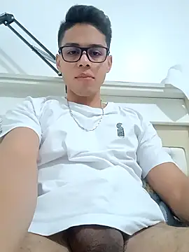 HornyTiger744 online show from December 19, 2025, 10:01 pm