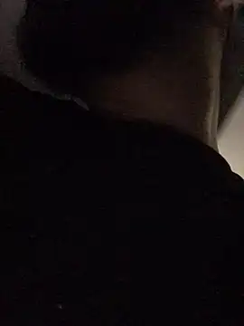 leonardohot1987 online show from February 4, 2025, 5:10 am