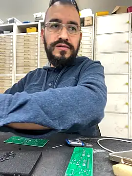 leonardohot1987 online show from November 19, 2025, 8:20 pm