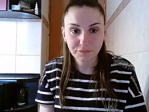 Snapshot of Yuliia30 chatting on April 19, 2026, 11:00 am Yuliia30 online show from April 19, 2026, 11:00 am