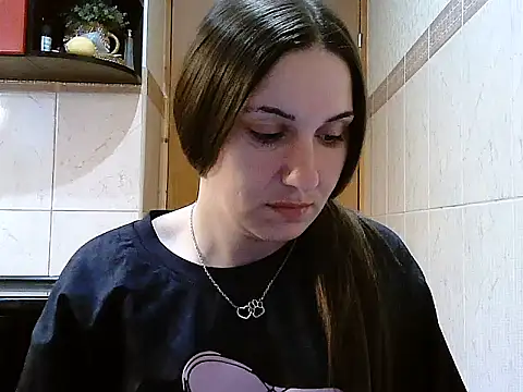 Snapshot of Yuliia30 chatting on May 8, 2026, 3:38 pm Yuliia30 online show from May 8, 2026, 3:38 pm