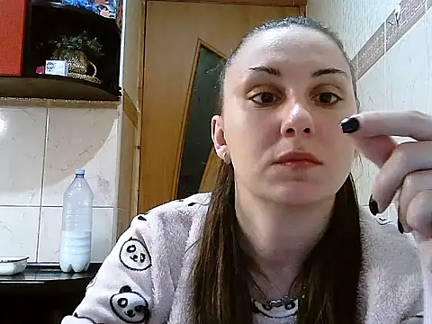 Snapshot of Yuliia30 chatting on April 15, 2026, 7:18 pm Yuliia30 online show from April 15, 2026, 7:18 pm