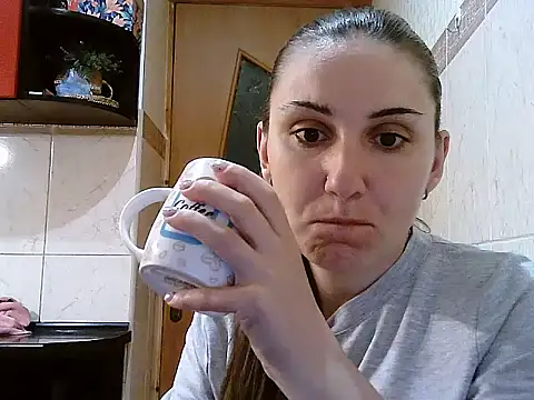 Yuliia30 online show from May 23, 2026, 5:01 pm