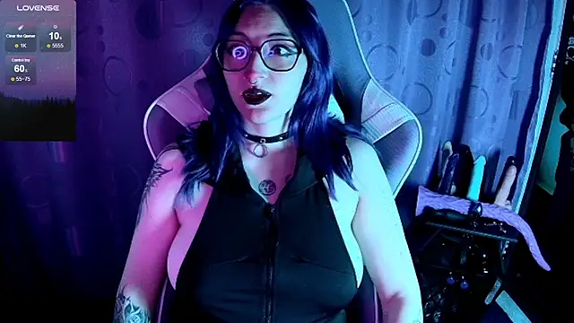 Kimlennox  online show from September 19, 2025, 1:15 pm