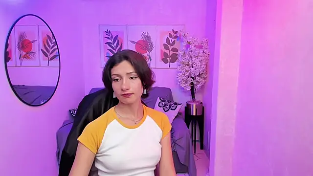 Akaza Hakuji  online show from February 22, 2025, 10:31 pm