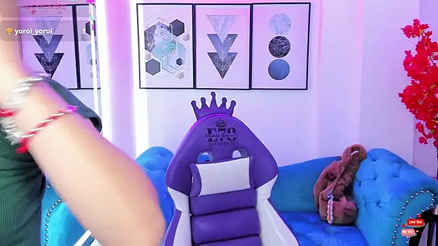 Akaza Hakuji  online show from September 23, 2025, 12:34 pm