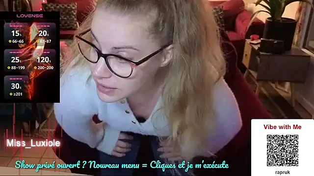 Miss luxiole online show from September 22, 2025, 7:31 pm