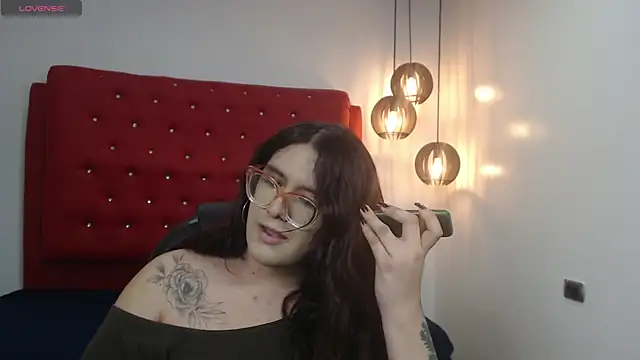 kathepickmanx online show from December 14, 2025, 3:35 am