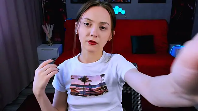 JesssWalker online show from March 19, 2025, 9:28 am