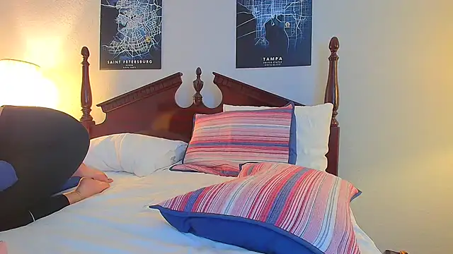 Snapshot of KattyFR chatting on March 5, 2026, 2:35 pm KattyFR online show from March 5, 2026, 2:35 pm