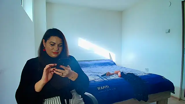 VixenVibesX online show from October 18, 2025, 1:13 pm