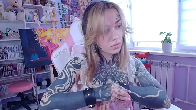 Snapshot of Catharsisi chatting on September 14, 2025, 2:06 pm Catharsisi online show from September 14, 2025, 2:06 pm