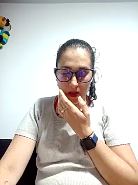 CHARLOTTE 1711 online show from October 10, 2025, 3:18 am