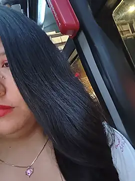 Melyy Edii online show from May 27, 2026, 1:57 am