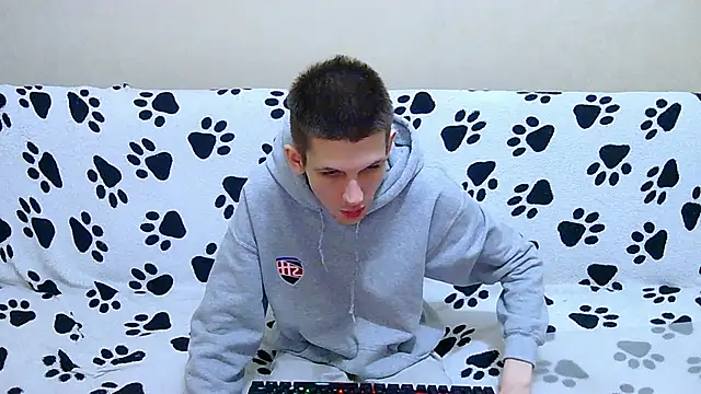 Lester Broo online show from May 1, 2026, 9:31 pm
