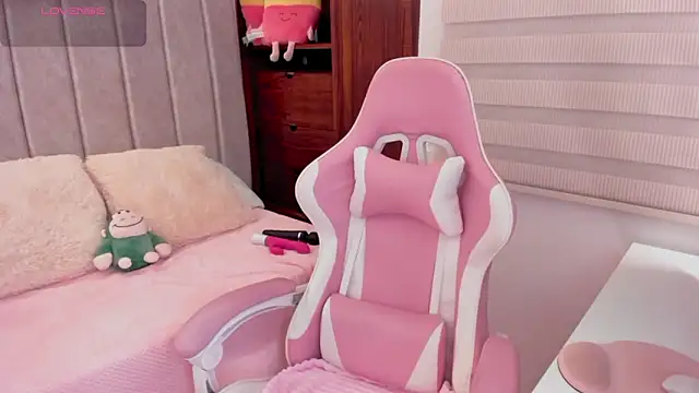 tamy xoo online show from October 6, 2025, 8:09 pm