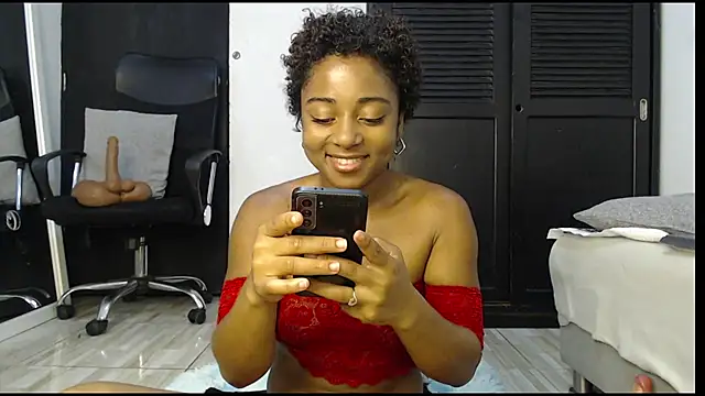 avis lara online show from April 30, 2026, 7:26 am