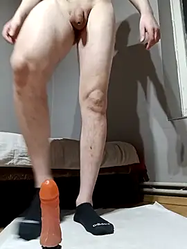 larzik94 online show from March 1, 2026, 1:49 am