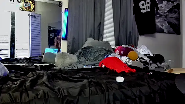 1badfucka online show from February 17, 2025, 12:11 am