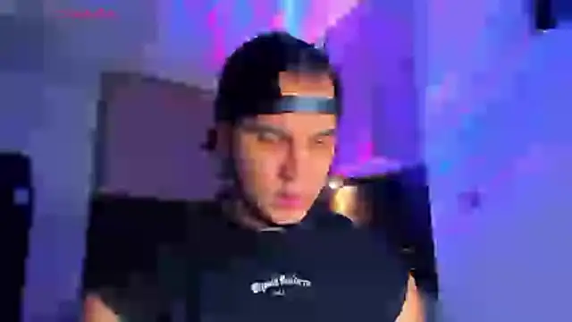 austinoficial online show from April 23, 2026, 11:28 pm