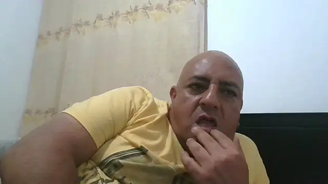 Sr JakoXXXX online show from November 19, 2025, 2:33 am