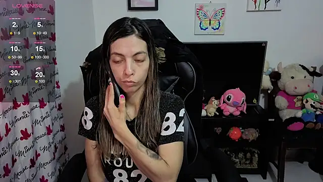 Princezzlove3 online show from October 4, 2025, 3:13 pm