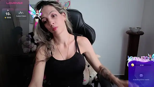Princezzlove3 online show from May 2, 2026, 8:47 pm