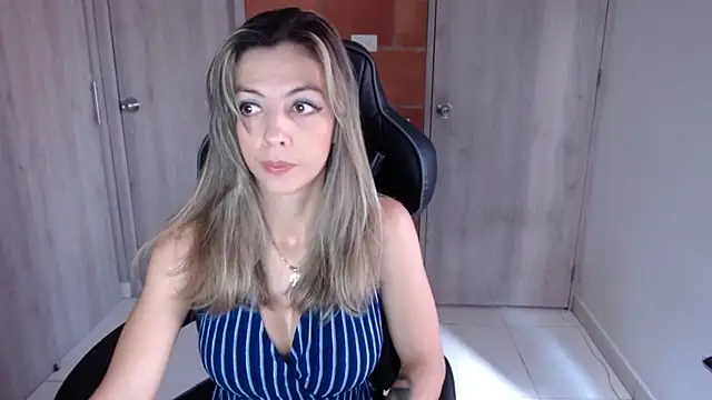 Princezzlove3 online show from March 8, 2025, 3:35 pm