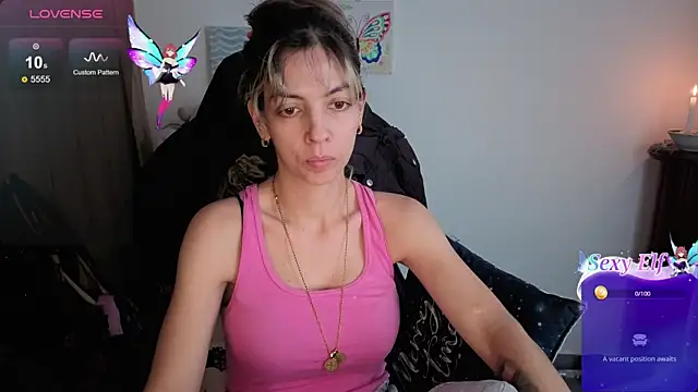 Princezzlove3 online show from June 7, 2026, 4:23 pm
